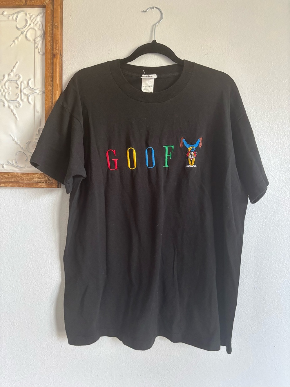 Vintage Mickey & Co. Disney Goofy black embroidered T-shirt one size fits all